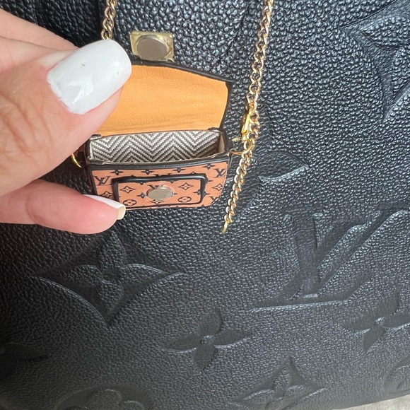 🔶All handmade items
🔹Bag charms🔹Wrist Charm
Super cute novelty to collect - Picture 4 of 5